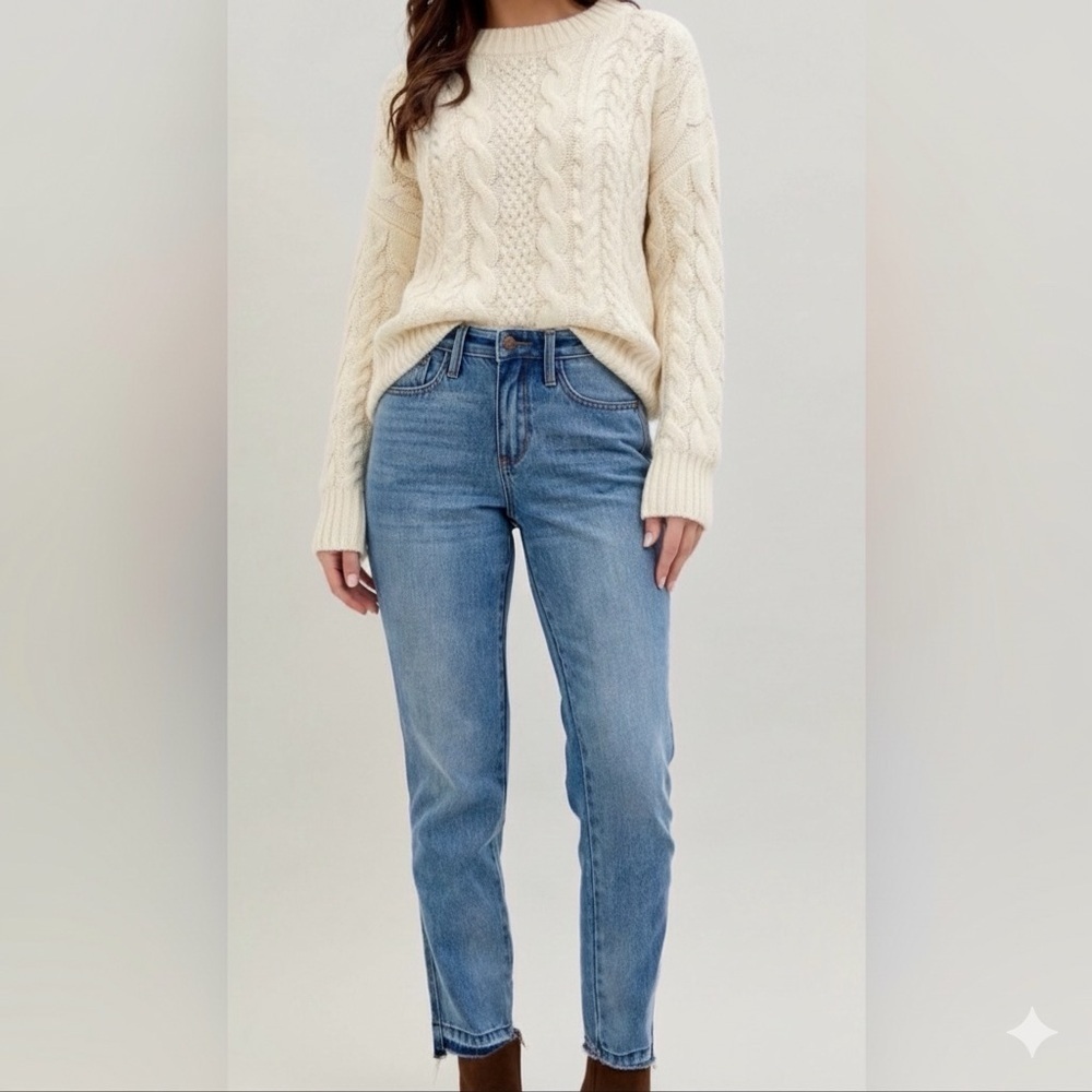 Judy Blue brand new Women's Jeans fray hem sz 5/27 7/28